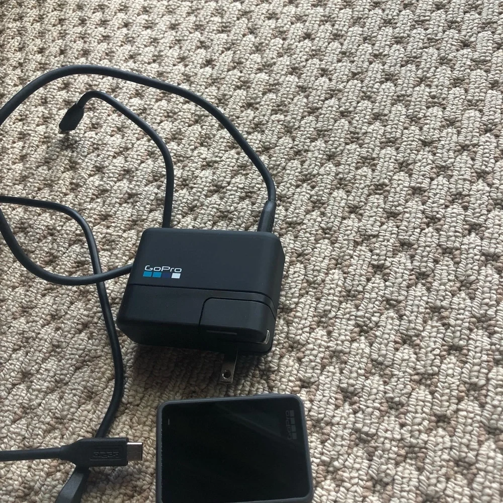 NEW Go Pro Hero 6 4k waterproof - never used. (Plus accessories)